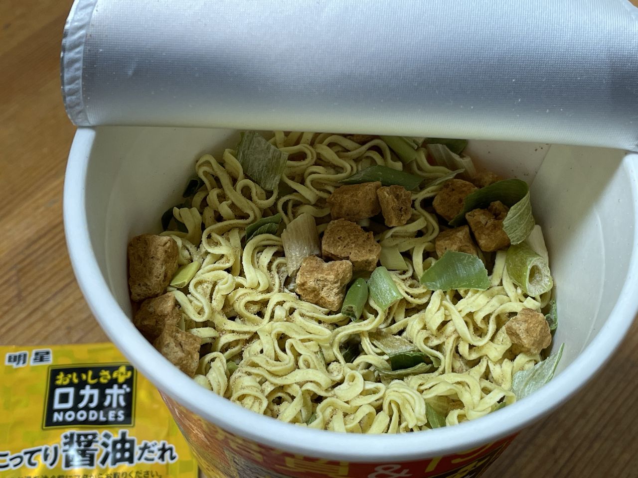 明星 ロカボNOODLESおいしさプラス こってり醤油のレビュー