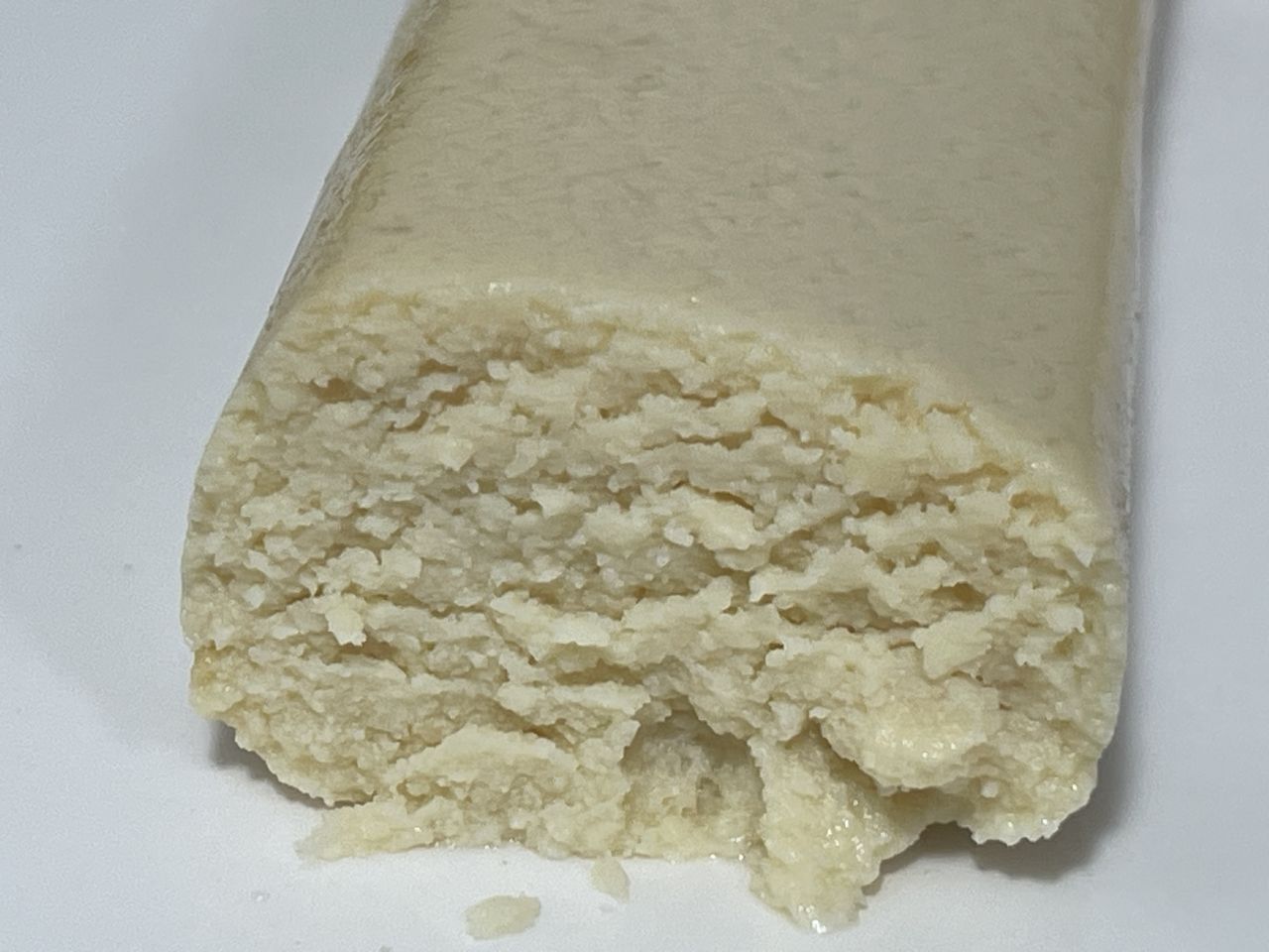 アサヒコ お豆腐でつくったチーズケーキの断面
