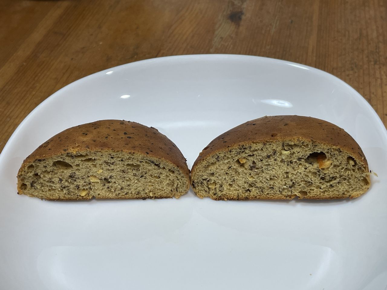 ZENB BRED まるごと豆粉パン 紅茶＆オレンジの断面