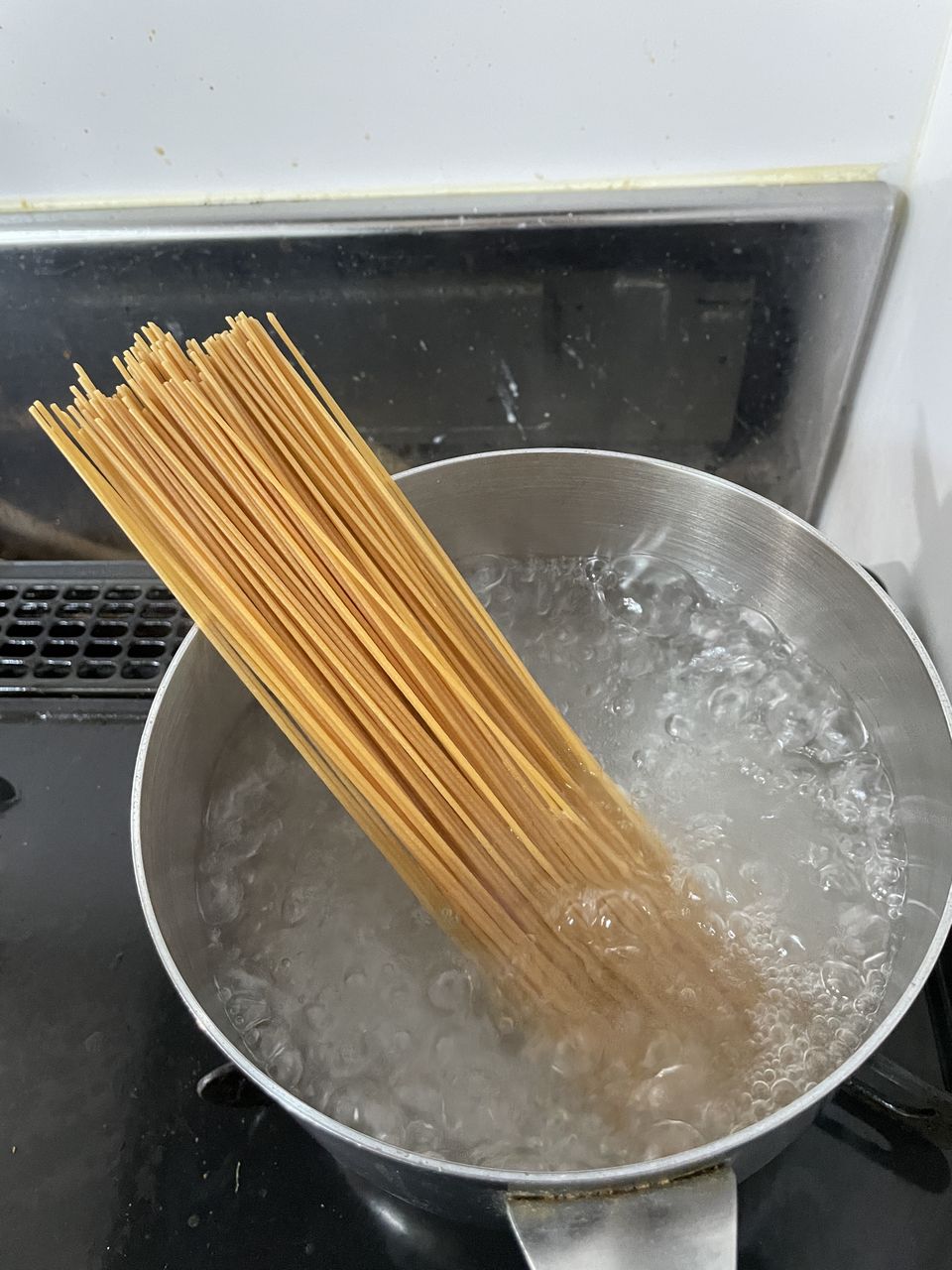 ZENB ヌードル丸麺を茹でる