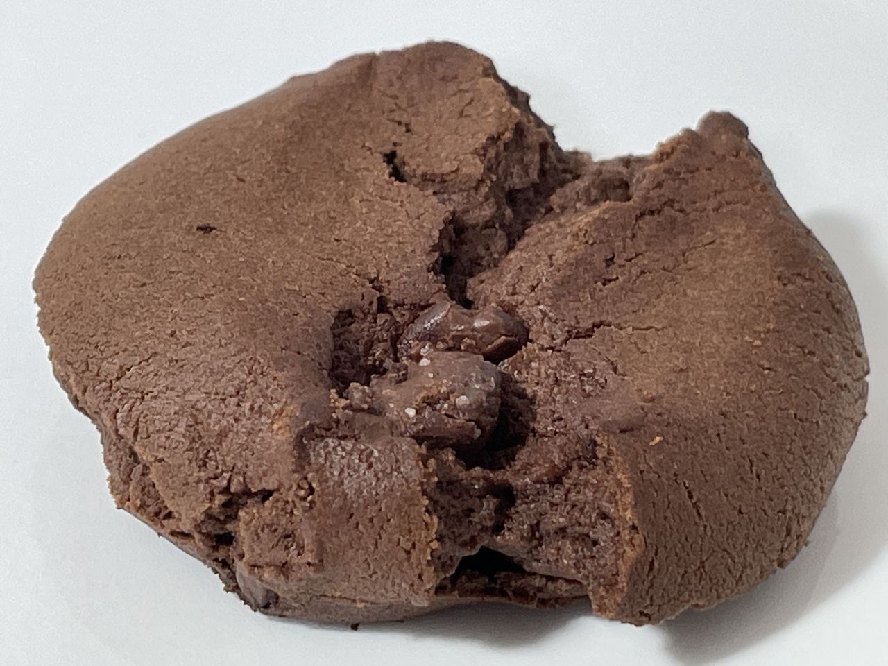 トップバリュ 糖質50%オフ チョコチップビスケットの中身