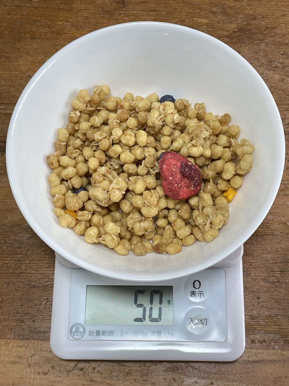 日清シスコ ごろグラ糖質50%オフ 贅沢果実 300gの1食分(50g)