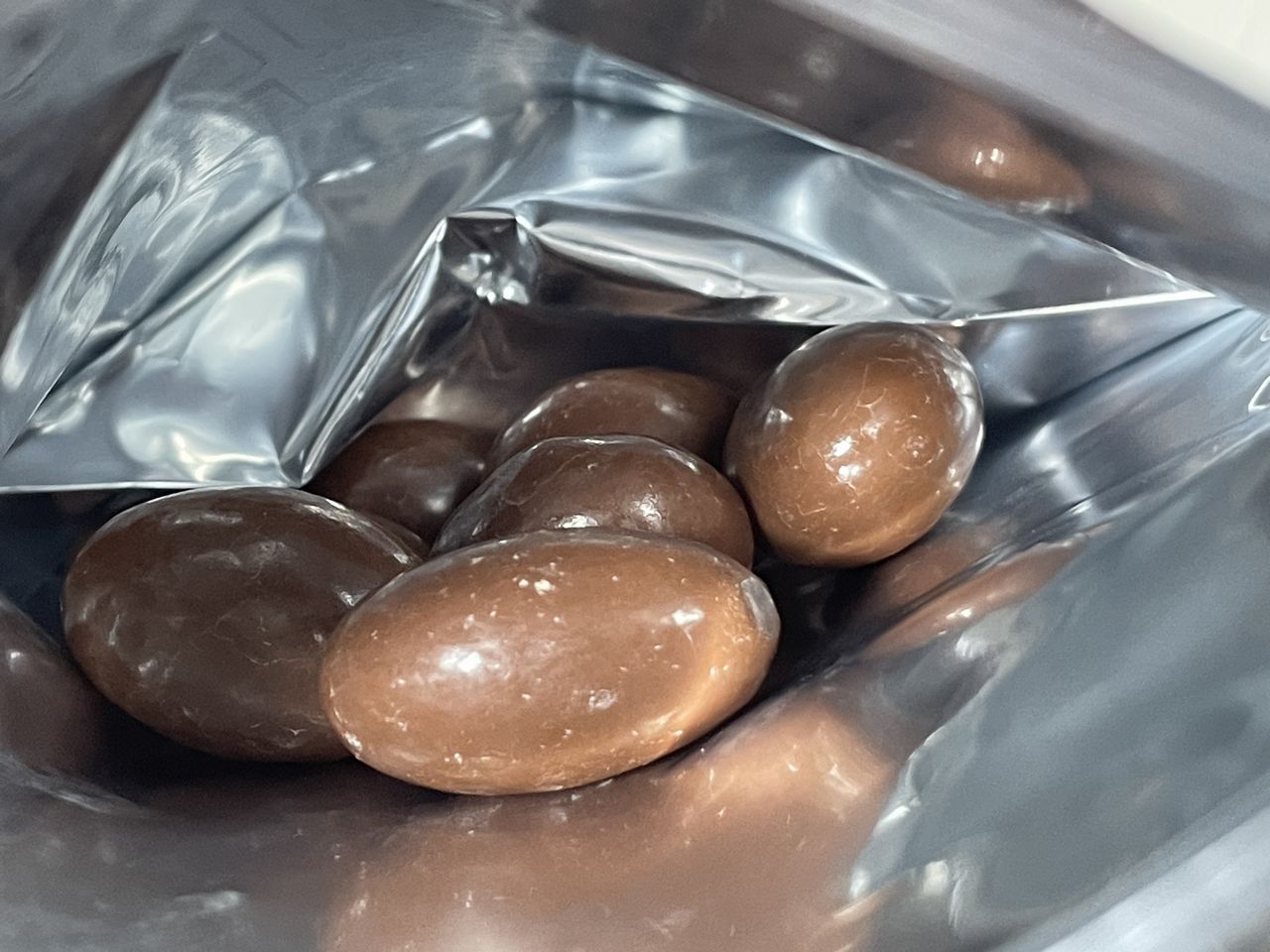 エスセレクト 乳酸菌入りアーモンドチョコのレビュー