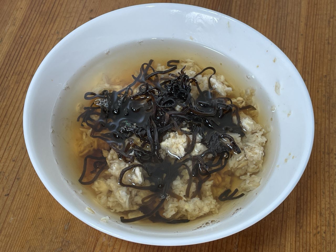 オートミールごはんの塩昆布茶漬け