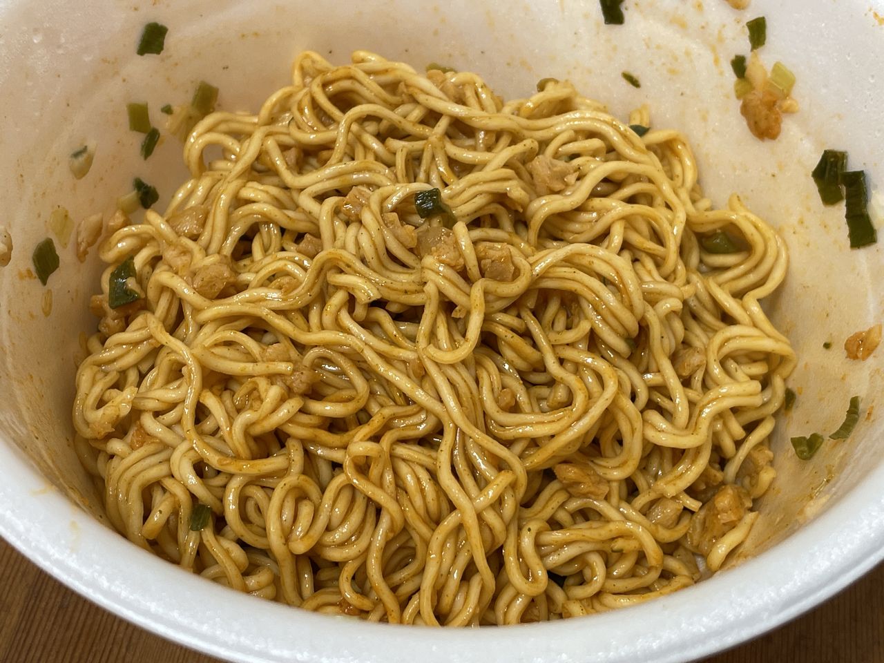 BASE YAKISOBA トムヤムまぜそばのレビュー
