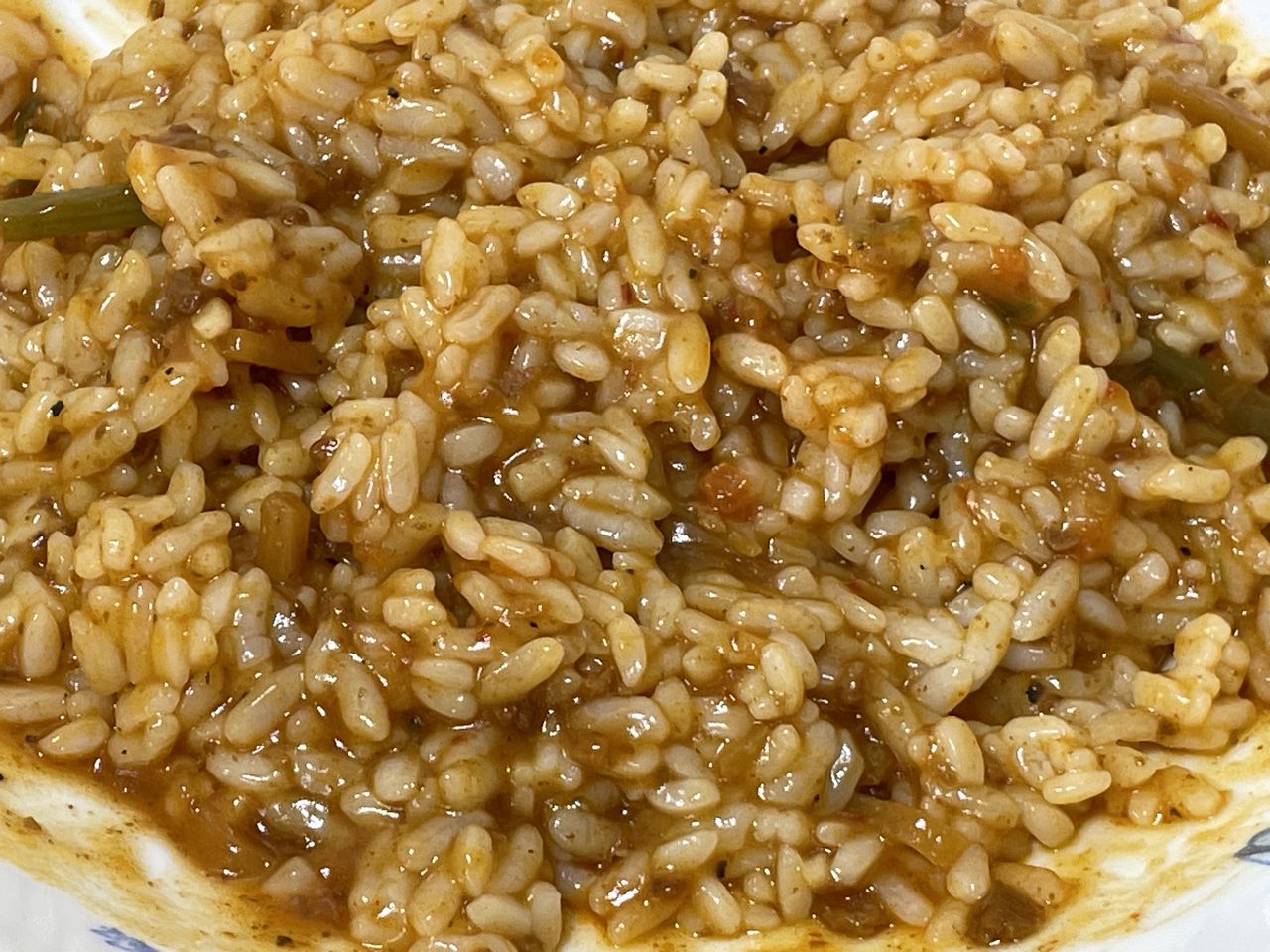 大塚食品 100kcalマイサイズ ビビンバの素 辛口をごはんと混ぜたところ