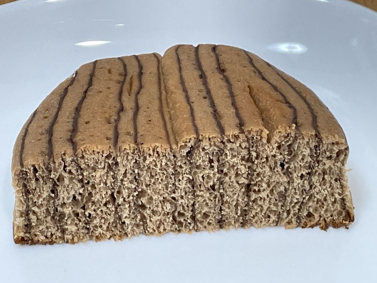 D-PLUS ほろにがチョコのSOYブレッドの断面