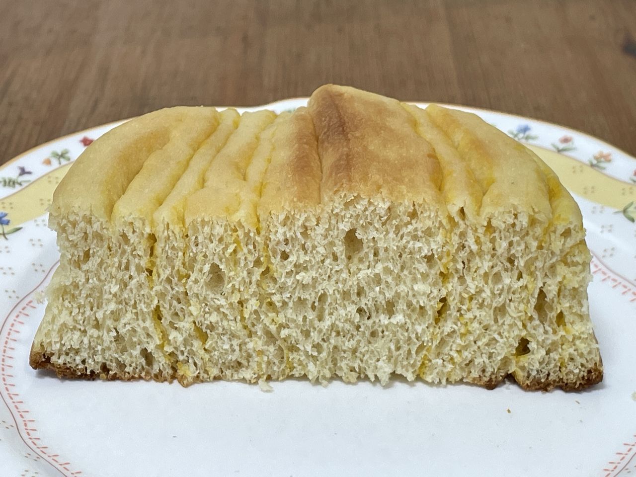 D-PLUS ほっこり南瓜のSOYブレッドの断面