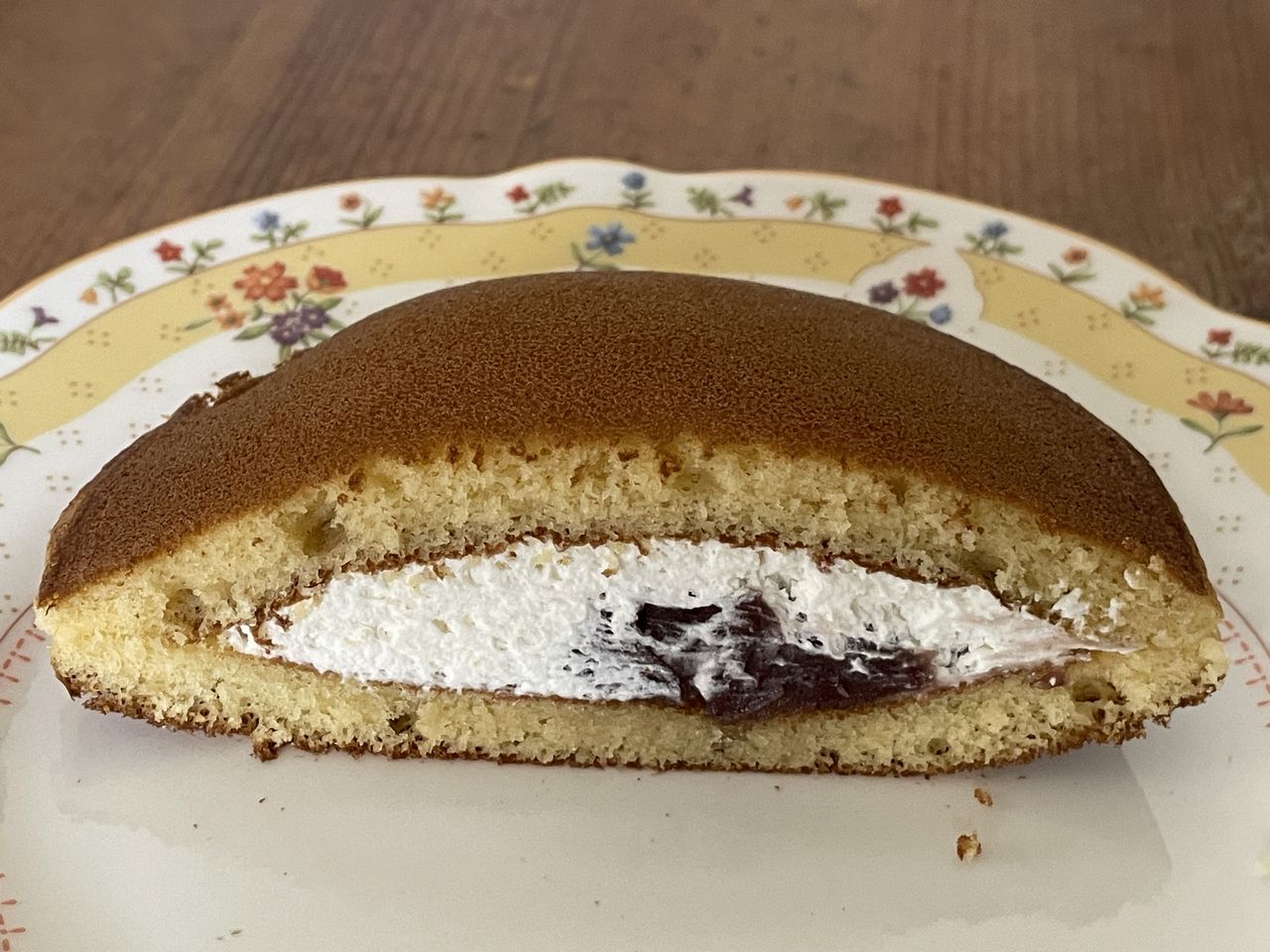 モンテール スイータス 糖質を考えたどら焼き・あんこ&ホイップの断面