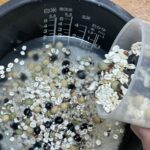 お米を7分づきで精米し雑穀米を入れて炊く